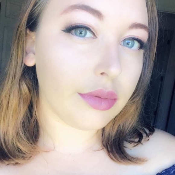 Meet your Posher, Kailynne - Picture 3 of 3